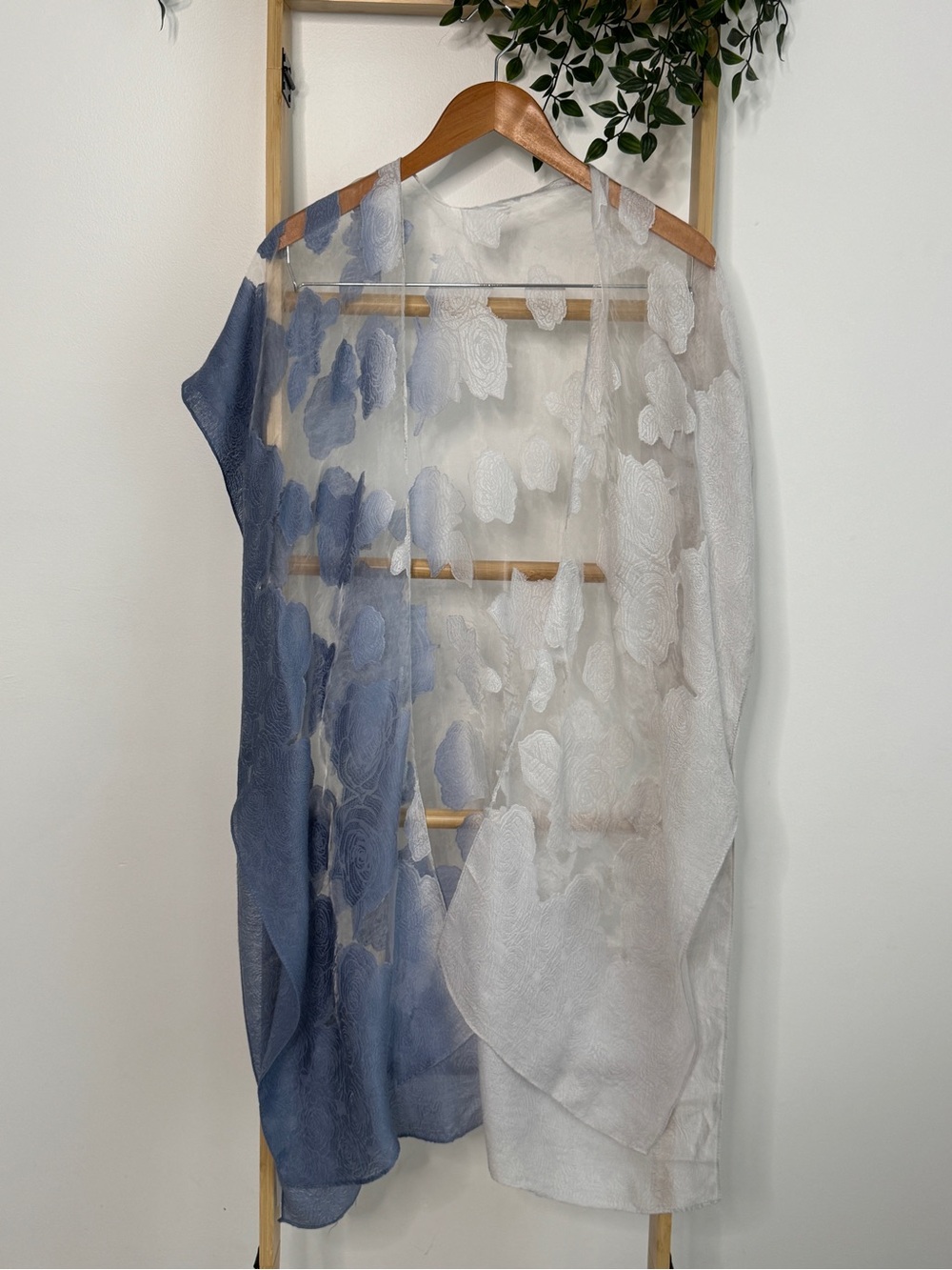 Dressbarn Blue and White Ombre Sheer Floral Overlay Kimono Tunic Size OS